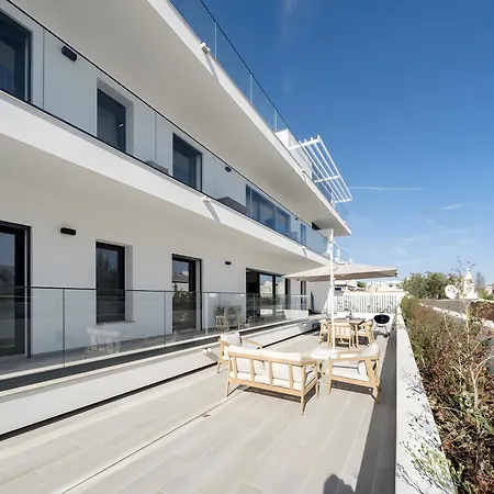 Spacious T2 With Luxury Terrace * Tavira