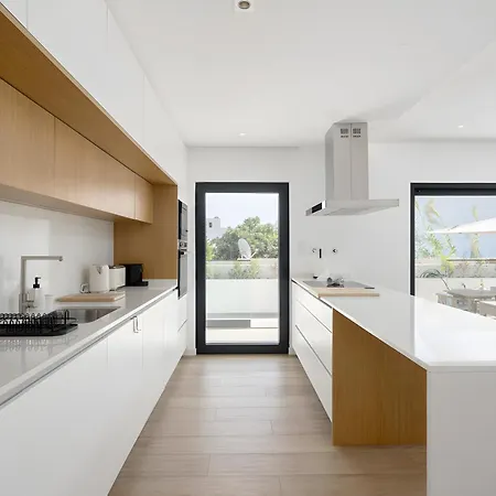 Spacious T2 With Luxury Terrace * Tavira
