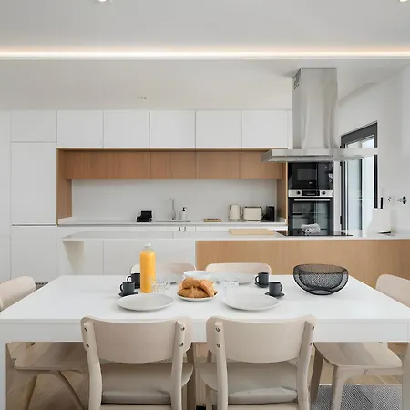 Spacious T2 With Luxury Terrace * Tavira