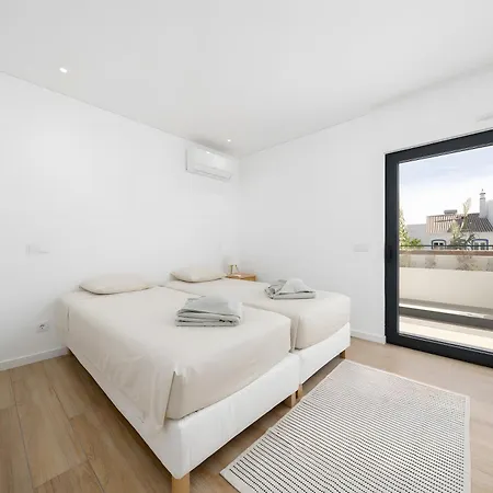 Spacious T2 With Luxury Terrace Tavira