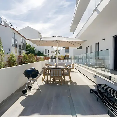 Spacious T2 With Luxury Terrace Apartamento